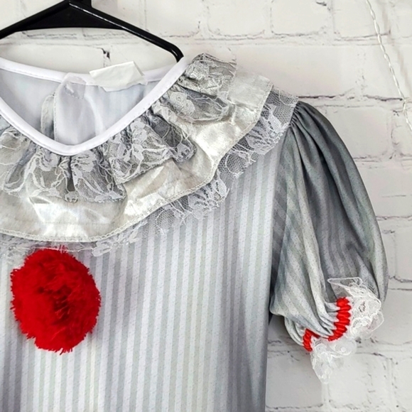 Stephen Kings IT Pennywise the Killer Clown Halloween Costume Dress Junior Sz XL - Picture 7 of 17